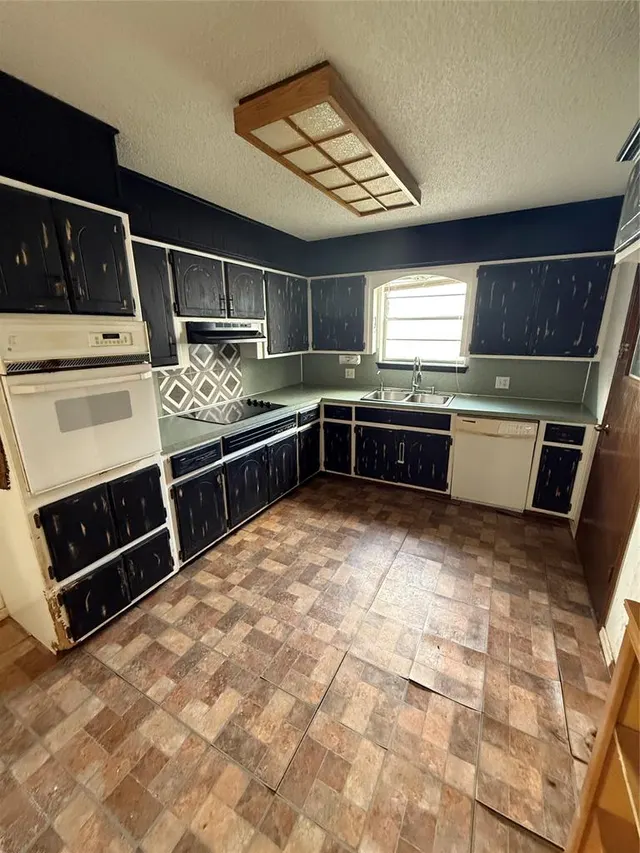 Photo 7 — 209 W Park Street, Tecumseh, OK 74873