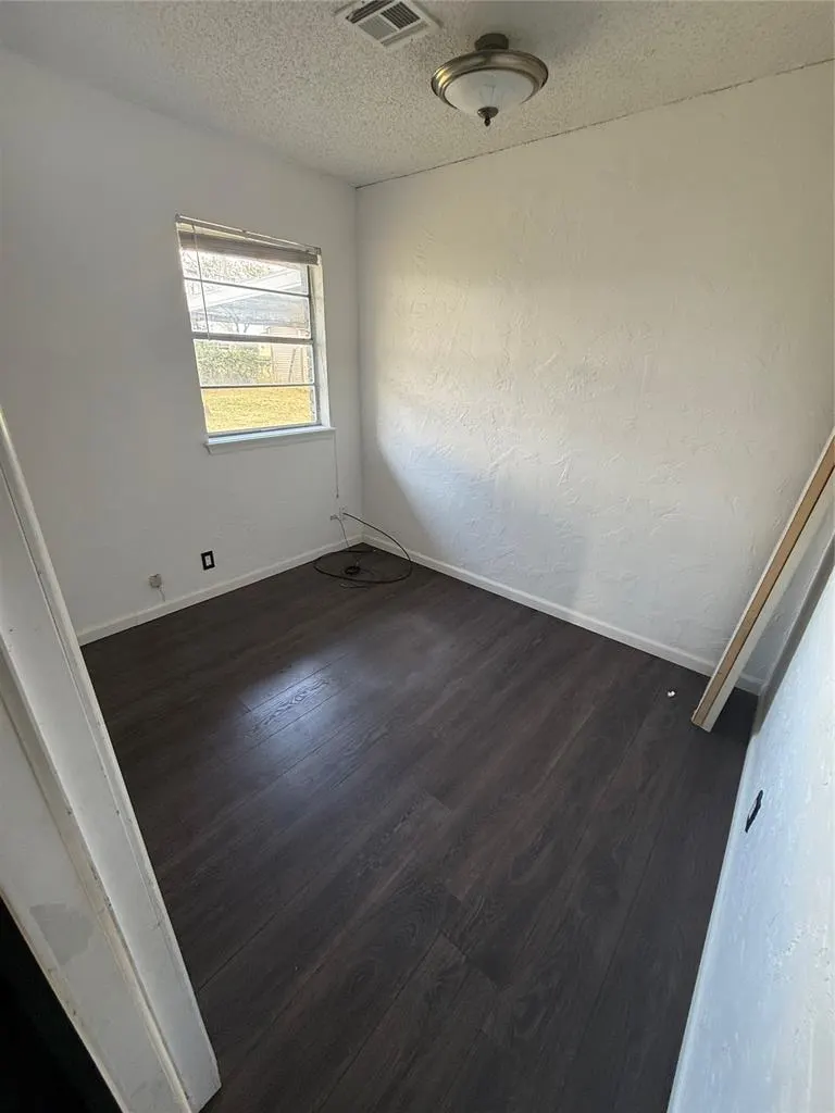 Photo 11 — 209 W Park Street, Tecumseh, OK 74873