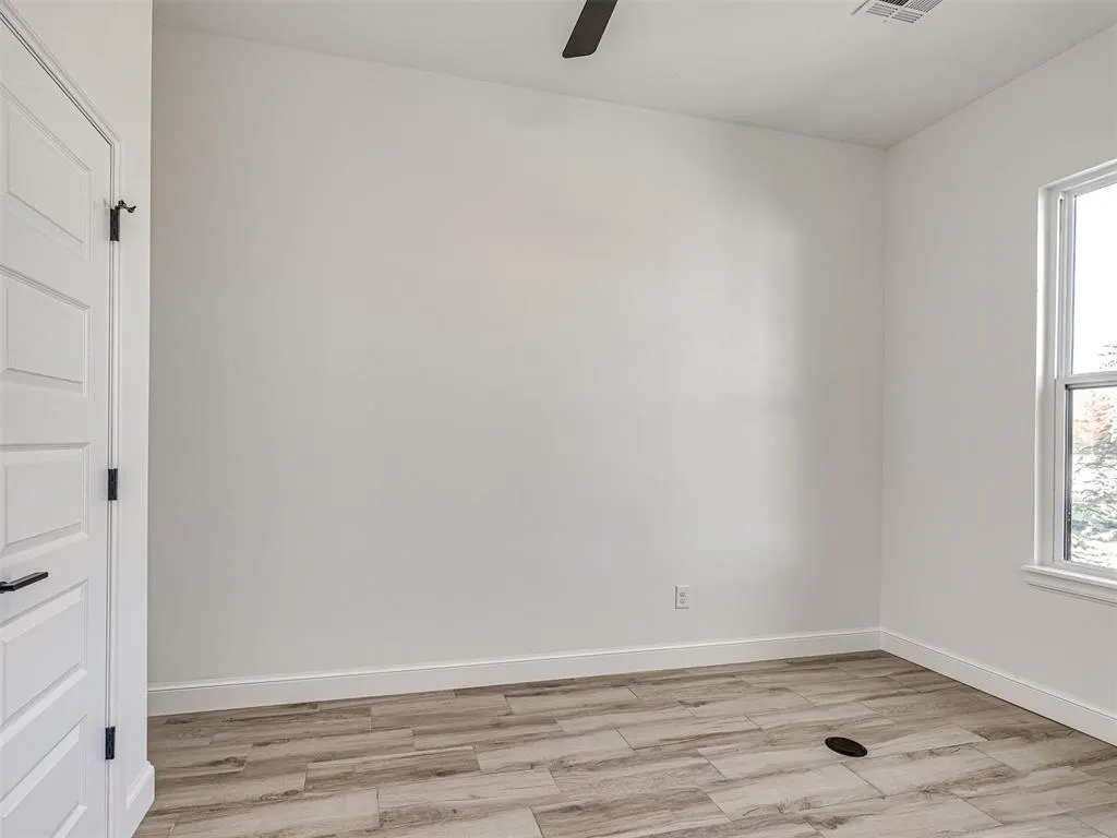 Photo 11 — 10408 SW 51st Street, Mustang, OK 73064