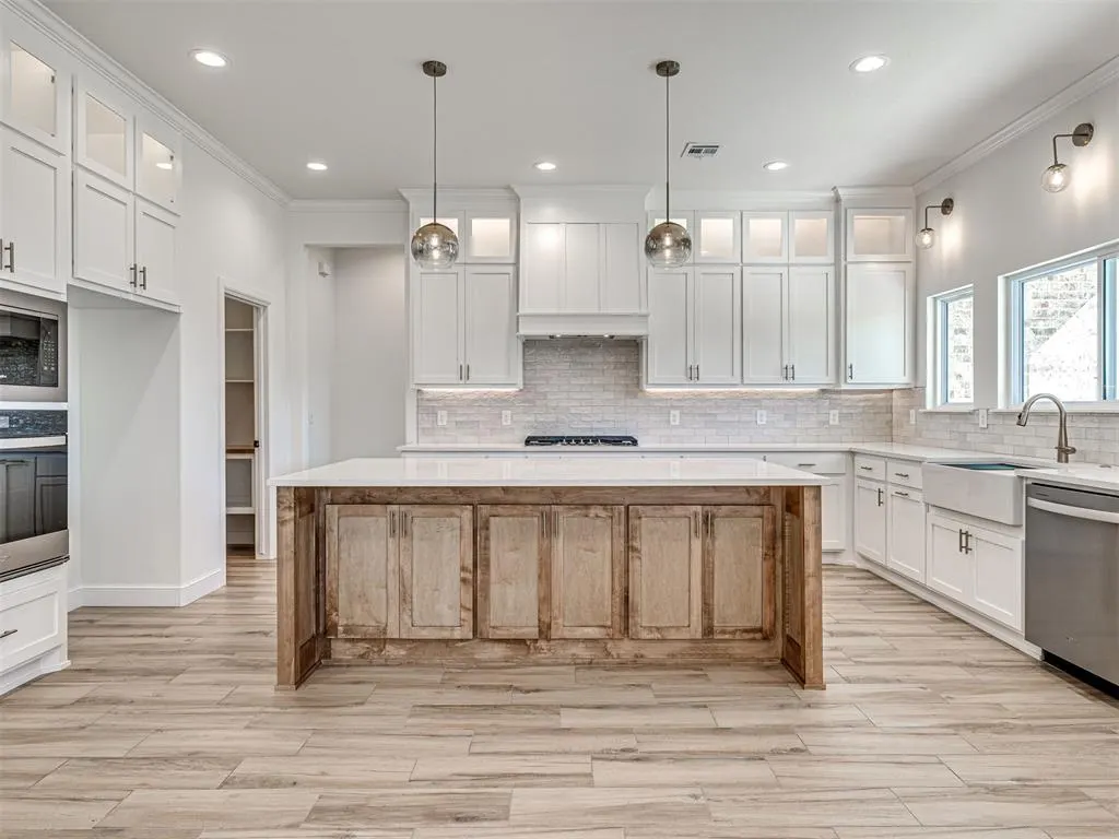 Photo 19 — 10408 SW 51st Street, Mustang, OK 73064