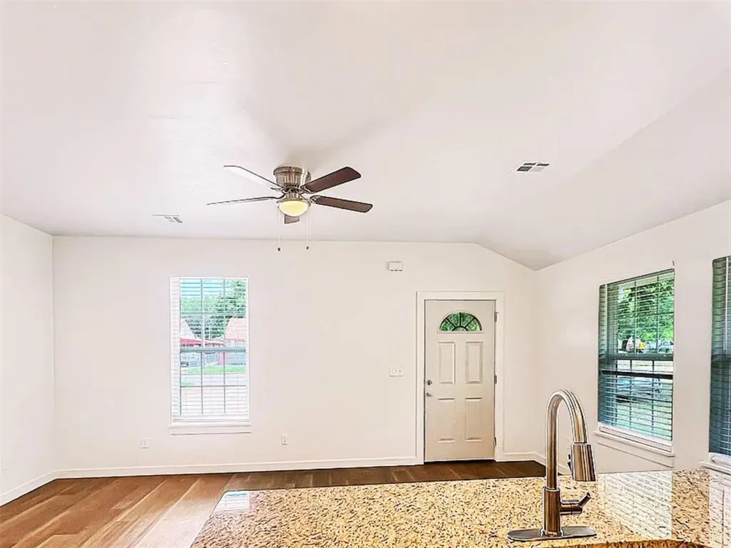 Photo 2 — 410 NW Arlington Avenue A, Lawton, OK 73507