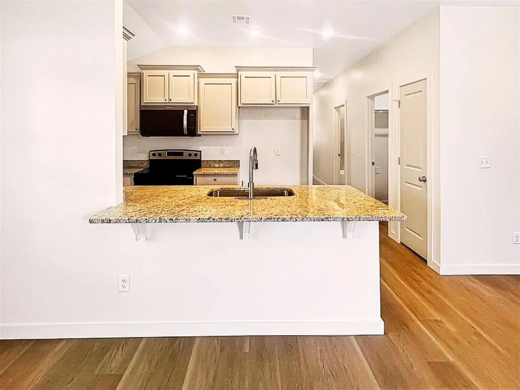 Photo 6 — 410 NW Arlington Avenue A, Lawton, OK 73507