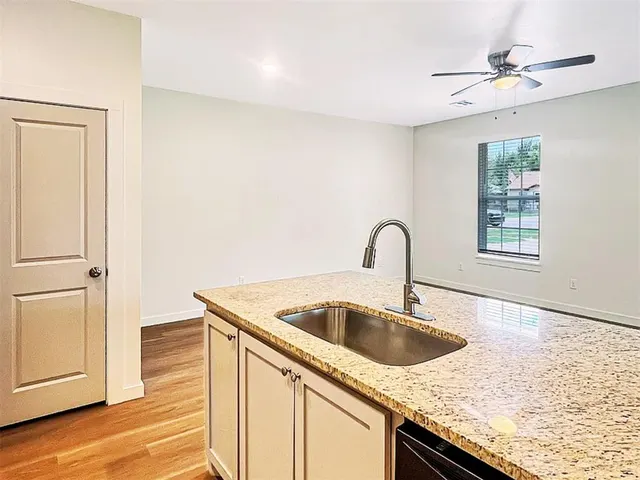 Photo 7 — 410 NW Arlington Avenue A, Lawton, OK 73507