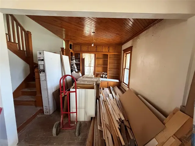 Photo 8 — 306 E Elm Street, Hinton, OK 73047