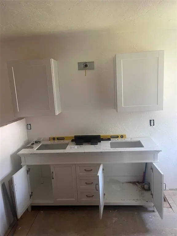 Photo 10 — 306 E Elm Street, Hinton, OK 73047