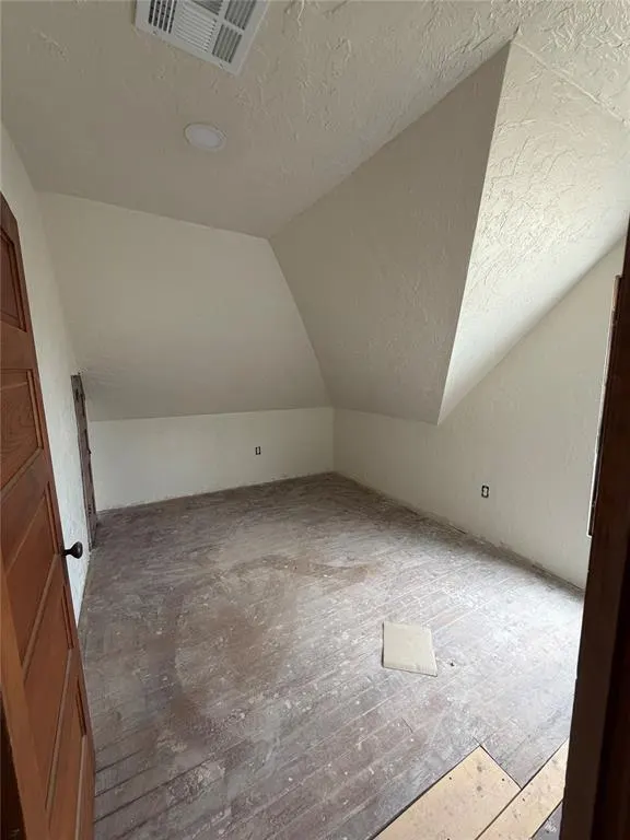 Photo 18 — 306 E Elm Street, Hinton, OK 73047