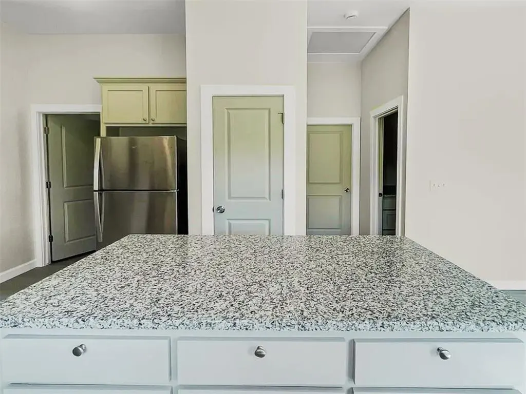 Photo 7 — 410 NW Arlington Avenue B, Lawton, OK 73507