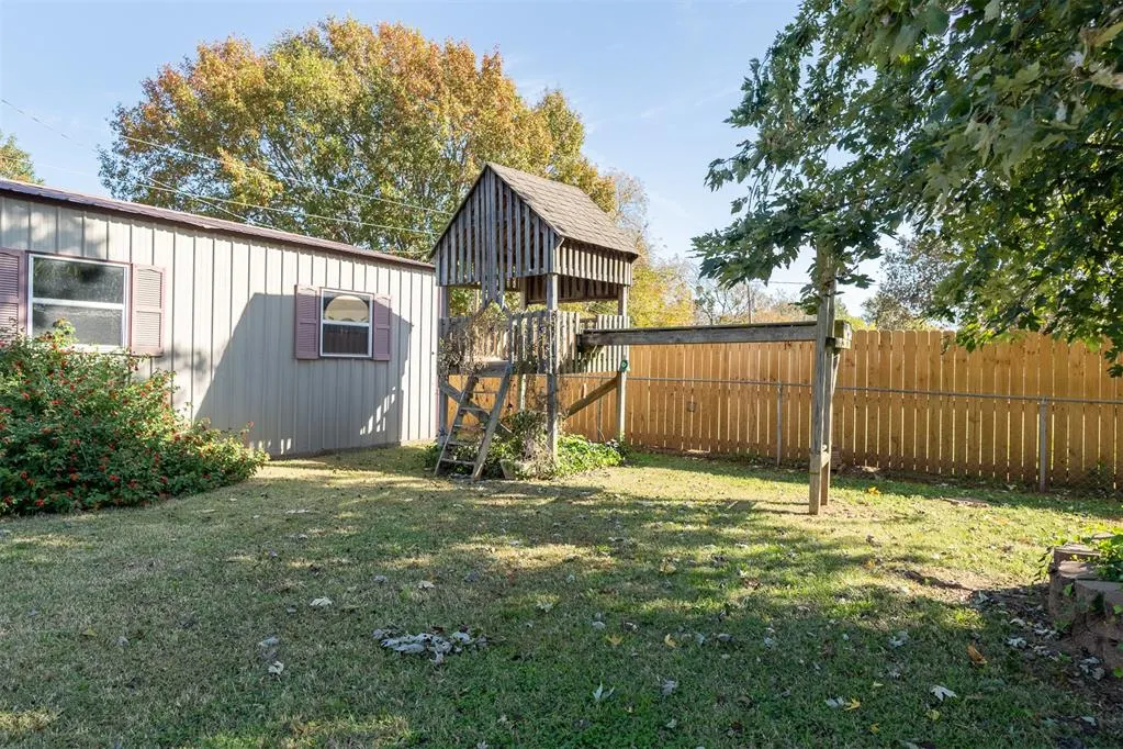 Photo 21 — 1206 E Indianola Street, Wynnewood, OK 73098