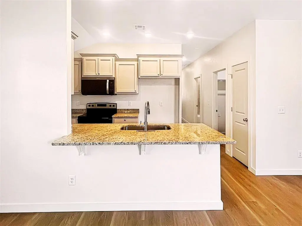 Photo 9 — 205 SW 17th Street A, Lawton, OK 73501
