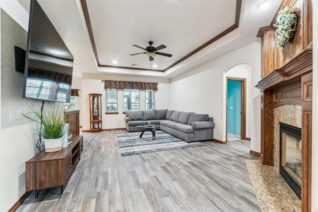 Photo 4 — 11423 Village Ave Avenue, Midwest City, OK 73130