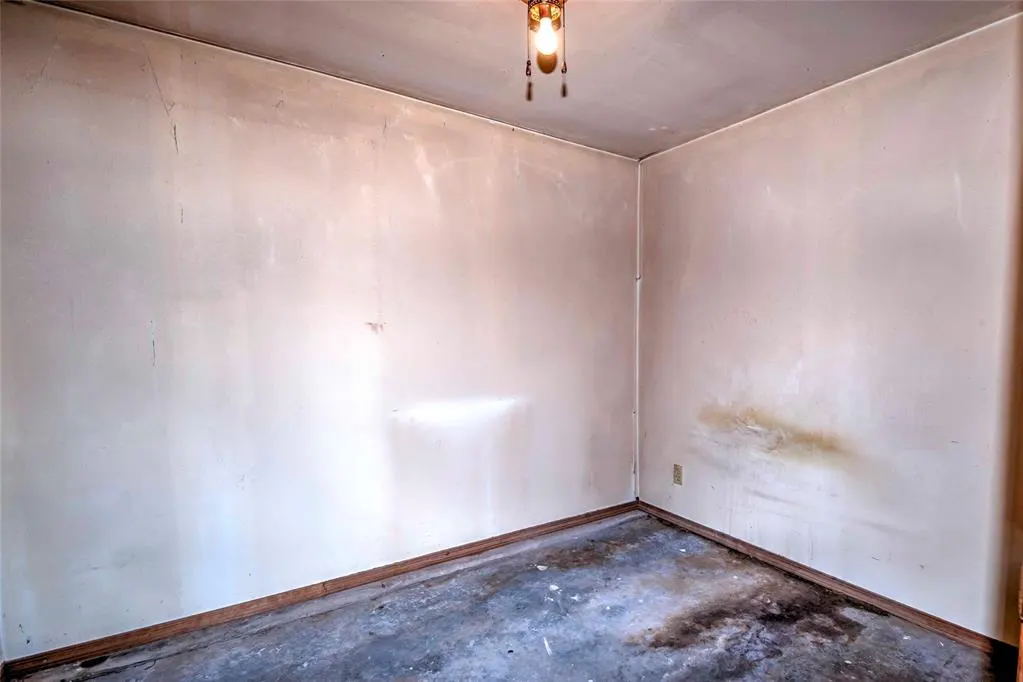 Photo 31 — 330701 E 1000 Road, Wellston, OK 74881