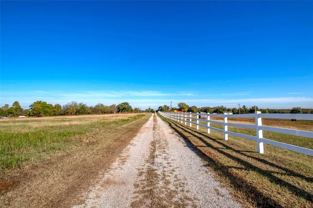 Photo 34 — 330701 E 1000 Road, Wellston, OK 74881