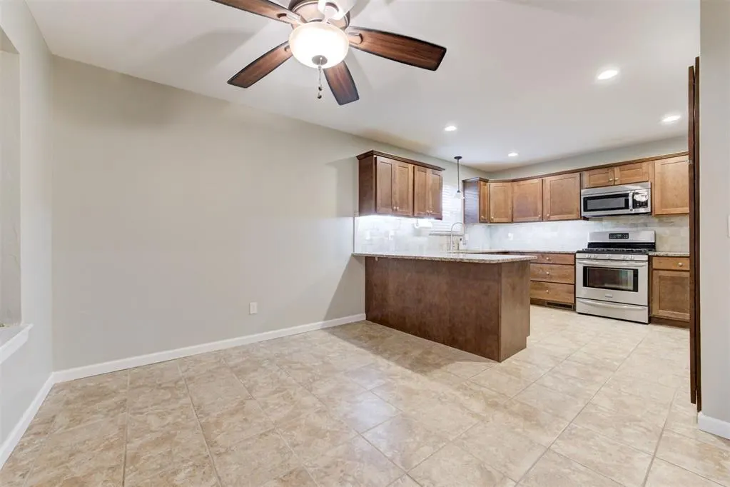 Photo 7 — 1413 Wilburn Drive, Oklahoma City, OK 73127