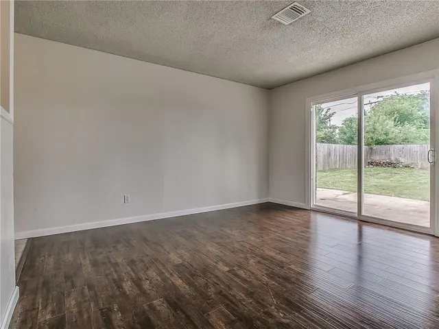 Photo 3 — 9613 Rhythm Road, Midwest City, OK 73130