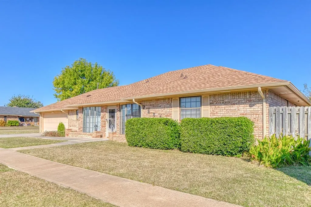 Photo 3 — 2605 SW 96th Street, Oklahoma City, OK 73159