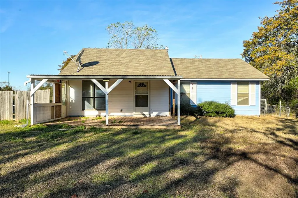 Photo 2 — 16100 C Street, Moore, OK 73165