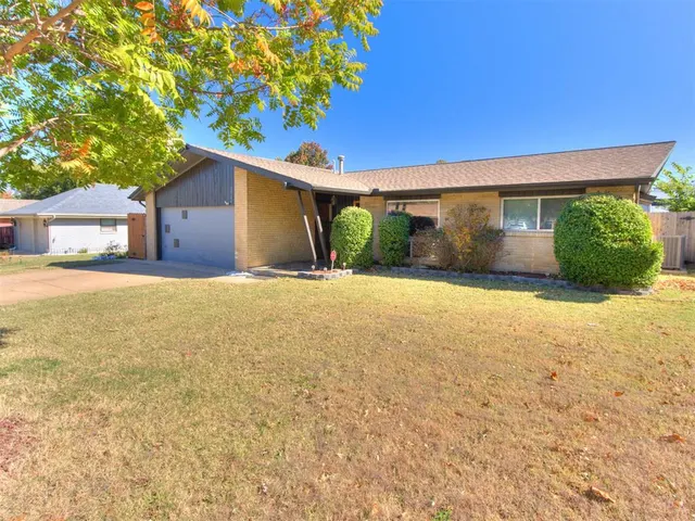 Photo 3 — 3704 N Riverside Drive, Bethany, OK 73008