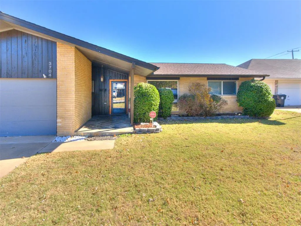 Photo 4 — 3704 N Riverside Drive, Bethany, OK 73008