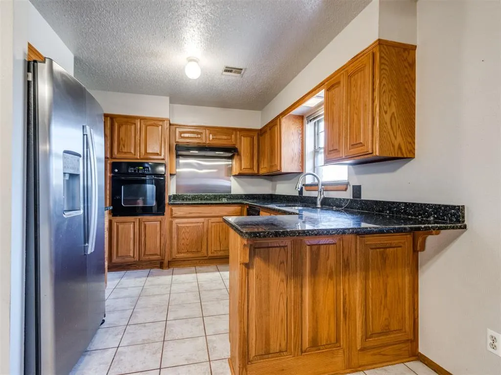 Photo 5 — 3704 N Riverside Drive, Bethany, OK 73008