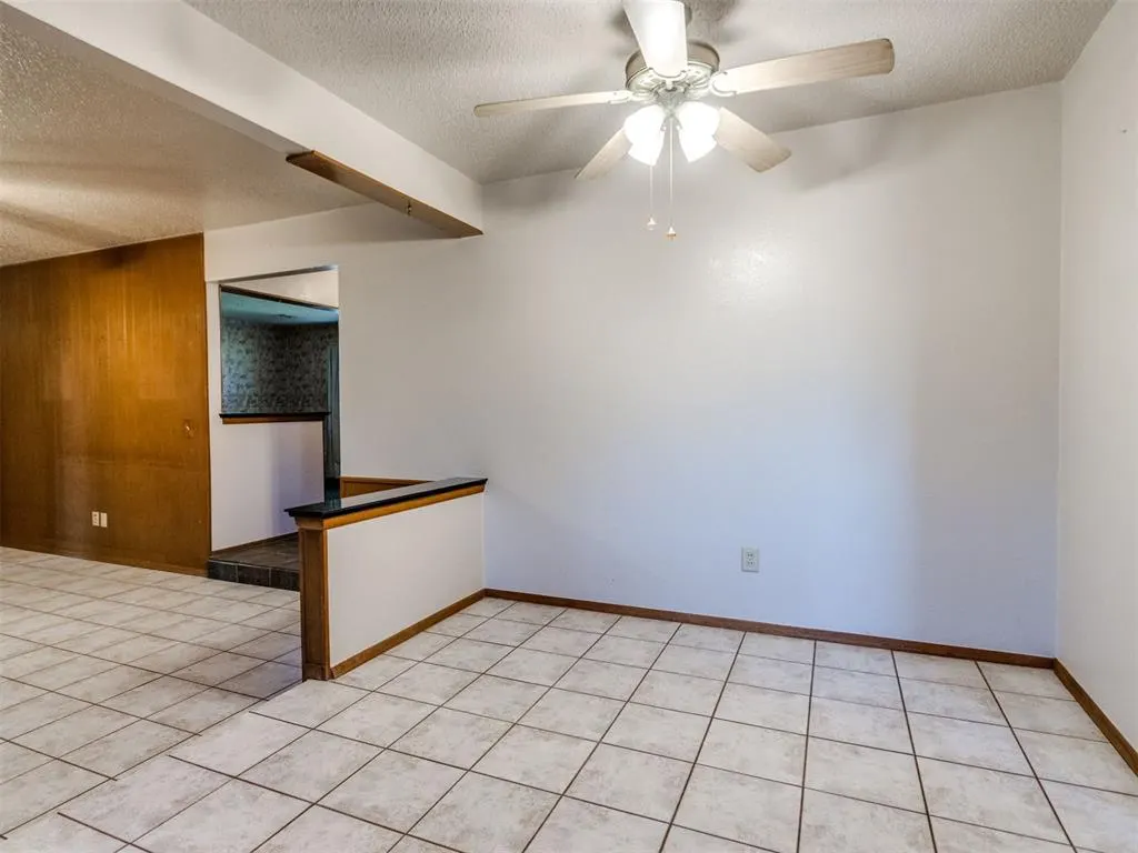 Photo 12 — 3704 N Riverside Drive, Bethany, OK 73008