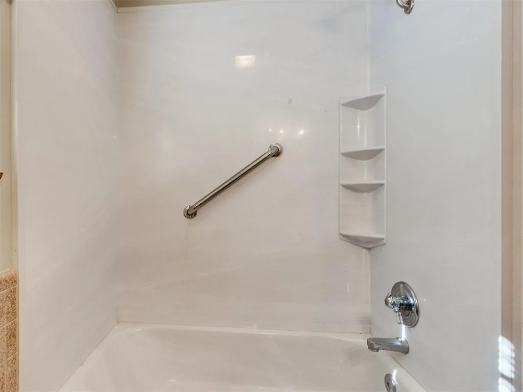 Photo 41 — 3704 N Riverside Drive, Bethany, OK 73008