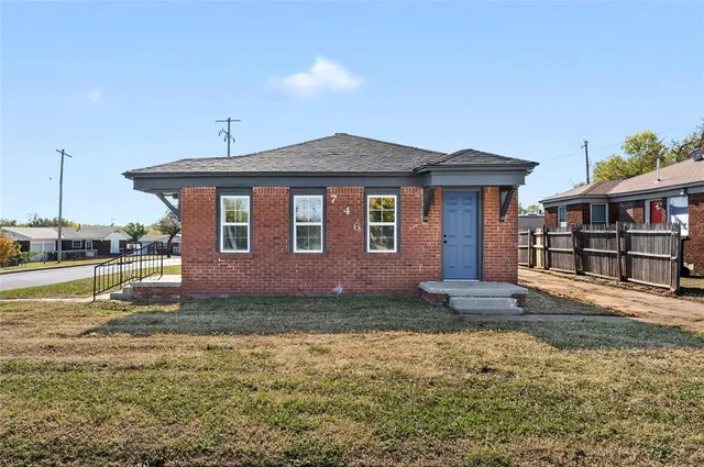 Photo 2 — 746 NE 36th Street, Oklahoma City, OK 73105