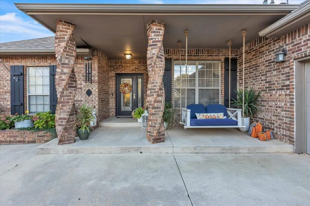 Photo 3 — 2020 Pine View Terrace, Edmond, OK 73003