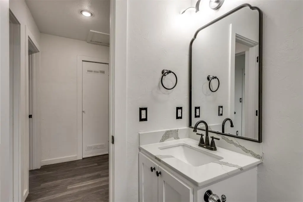Photo 33 — 3340 NE 12th Street, Oklahoma City, OK 73117