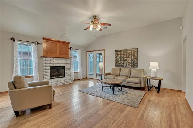 Photo 6 — 409 Whitehouse Lane, Edmond, OK 73003