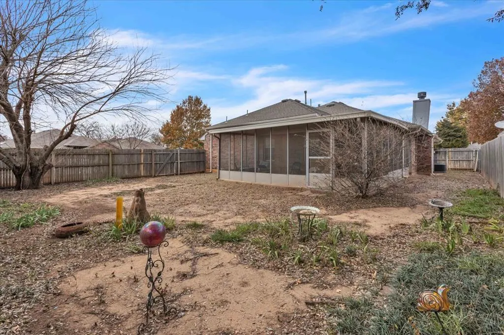 Photo 34 — 409 Whitehouse Lane, Edmond, OK 73003
