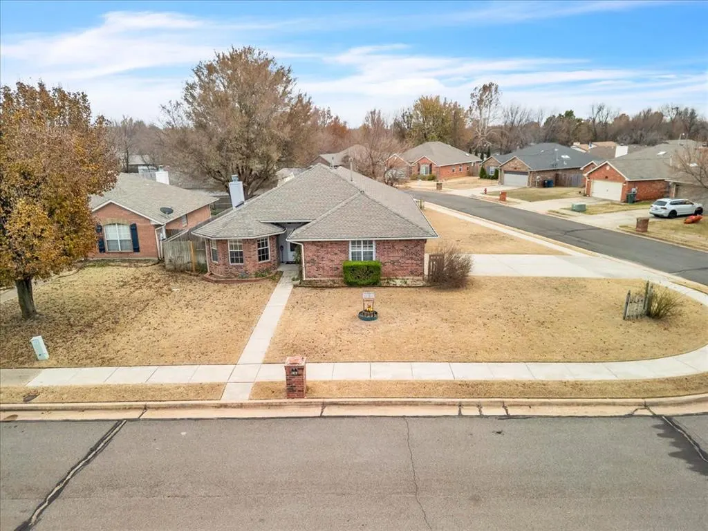 Photo 37 — 409 Whitehouse Lane, Edmond, OK 73003