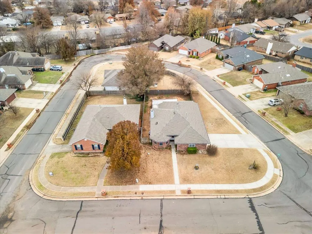 Photo 39 — 409 Whitehouse Lane, Edmond, OK 73003