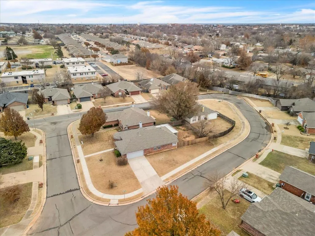 Photo 40 — 409 Whitehouse Lane, Edmond, OK 73003