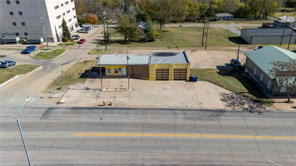 Photo 19 — 1100 Manvel Avenue, Chandler, OK 74834