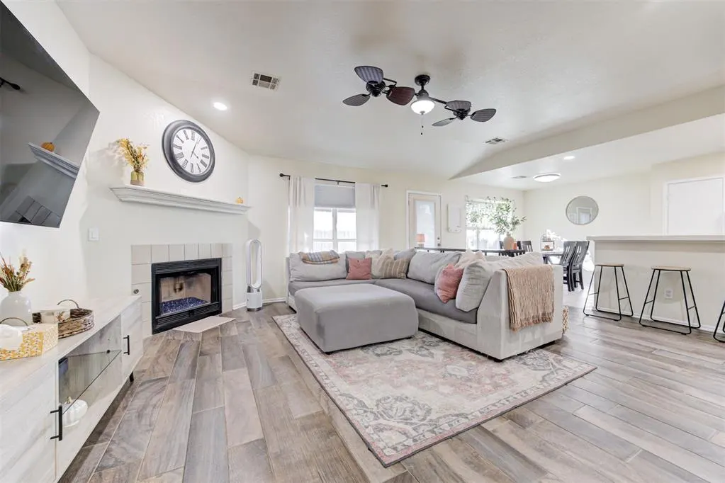 Photo 7 — 1301 Grand Manor, Midwest City, OK 73130