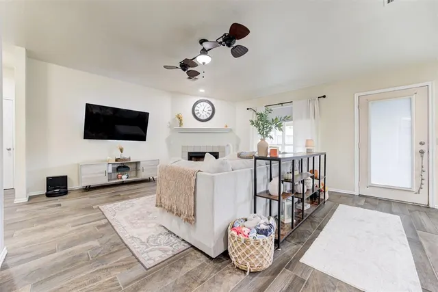 Photo 8 — 1301 Grand Manor, Midwest City, OK 73130