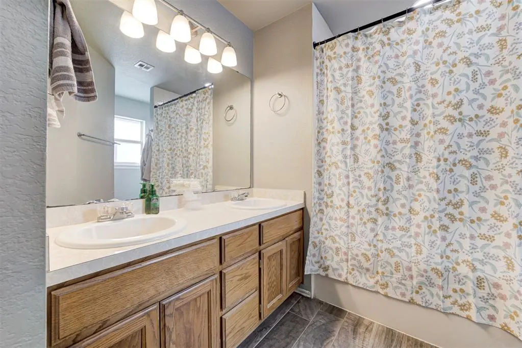Photo 26 — 1301 Grand Manor, Midwest City, OK 73130