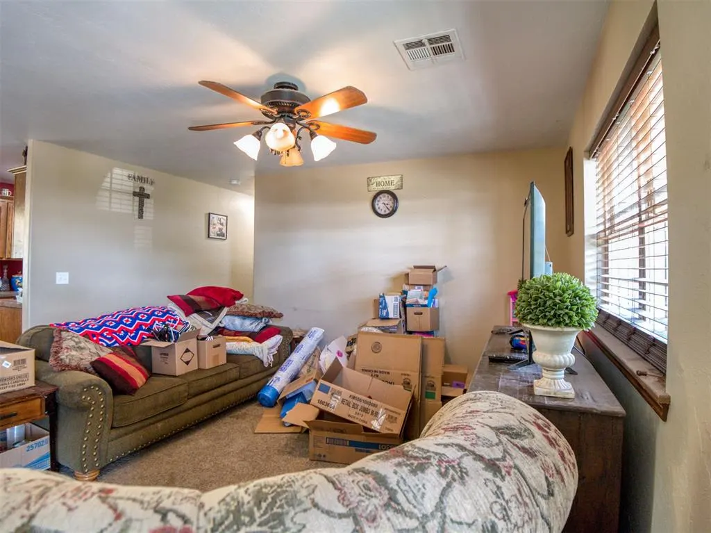 Photo 9 — 416 Donna Lane, Prague, OK 74864