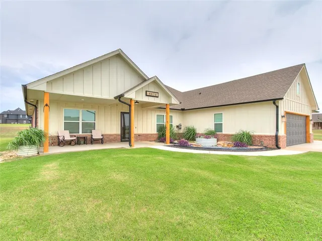 Front exterior — 4426 NW Pinon Lane, Piedmont, OK 73078