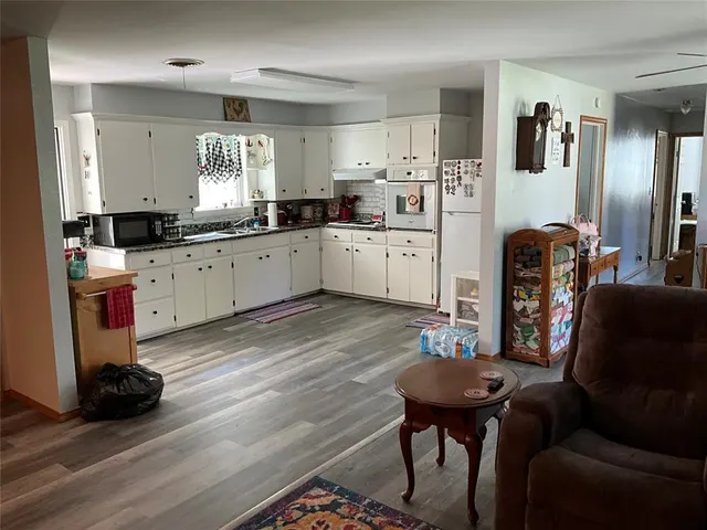 Photo 5 — 4 N Orray Street, Coalgate, OK 74538