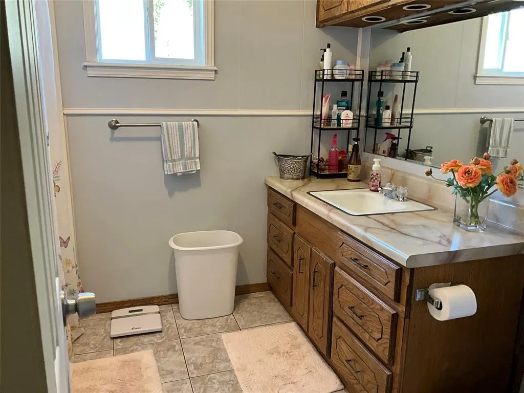 Photo 9 — 4 N Orray Street, Coalgate, OK 74538