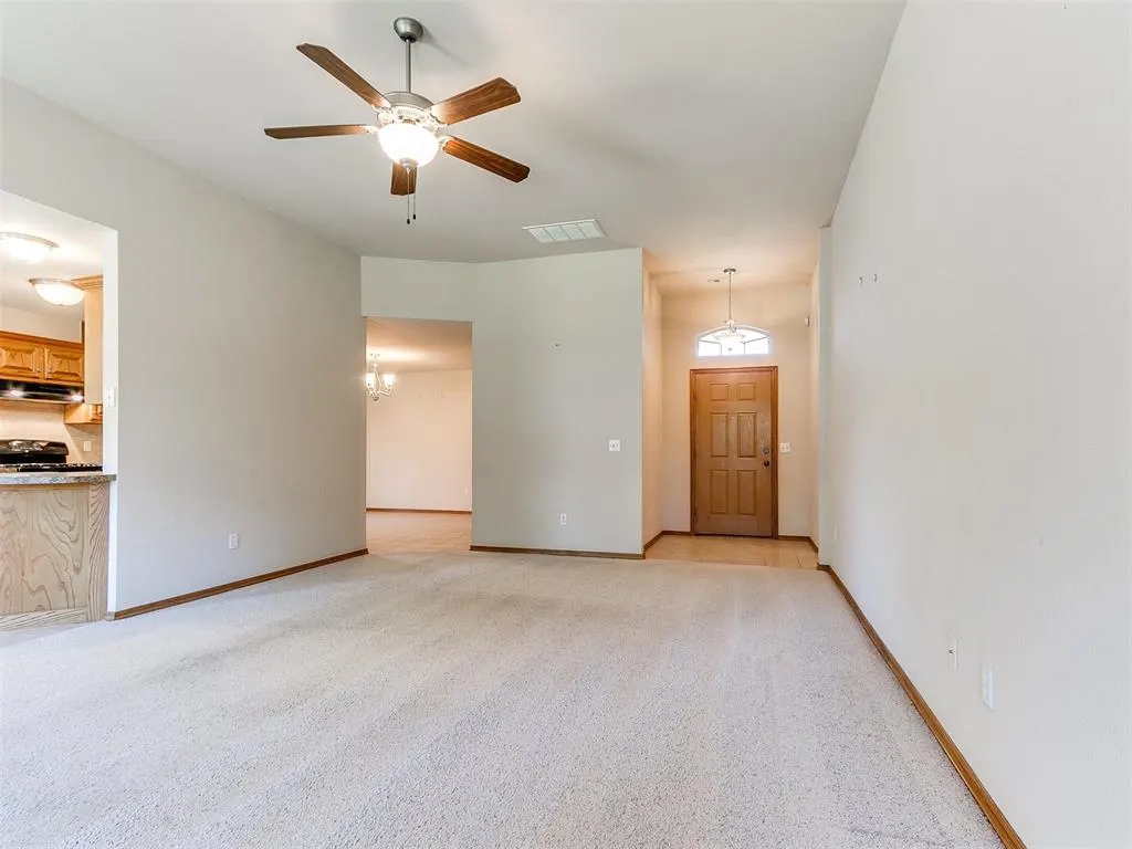 Photo 13 — 8233 Greer Way, Oklahoma City, OK 73132