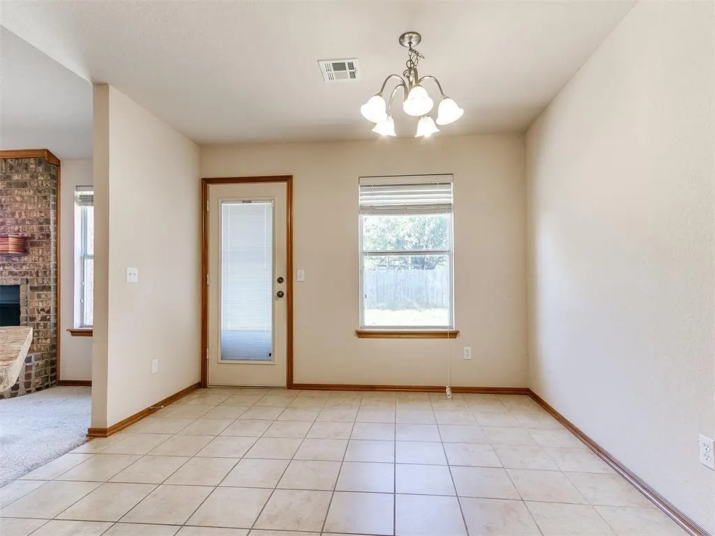 Photo 16 — 8233 Greer Way, Oklahoma City, OK 73132