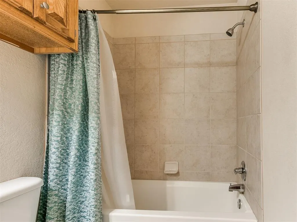 Photo 28 — 8233 Greer Way, Oklahoma City, OK 73132