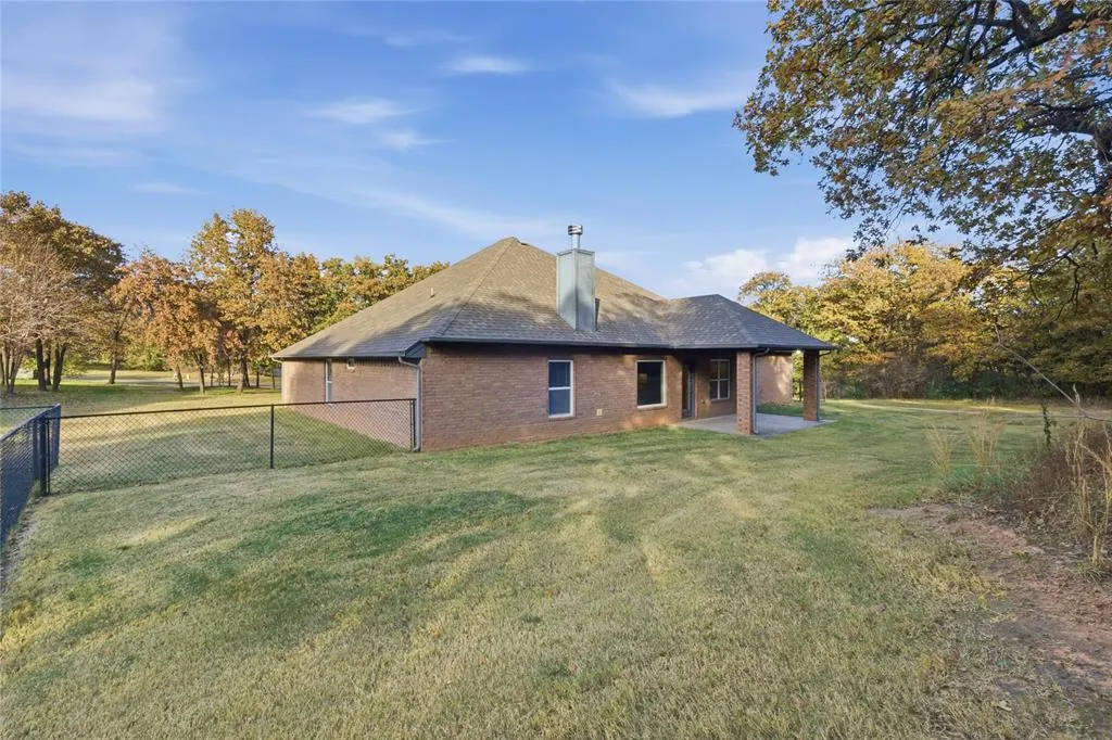 Photo 9 — 12920 Arbor Meadows Lane, Oklahoma City, OK 73165