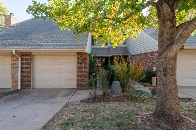 Front exterior — 2908 Village Circle, Edmond, OK 73013