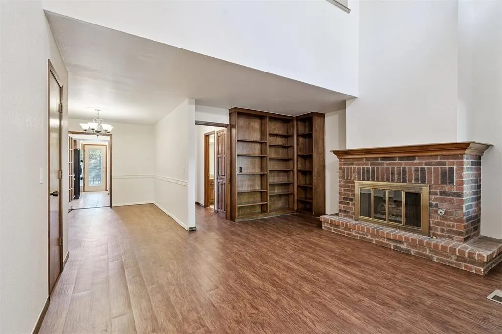 Photo 6 — 2908 Village Circle, Edmond, OK 73013