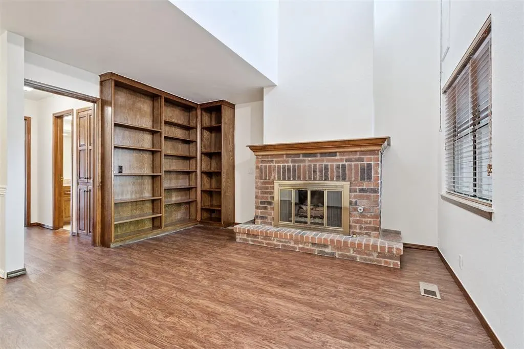 Photo 7 — 2908 Village Circle, Edmond, OK 73013