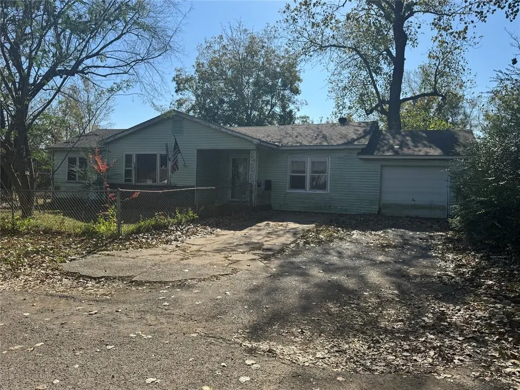 Front exterior — 615 Marietta Street, Muskogee, OK 74401