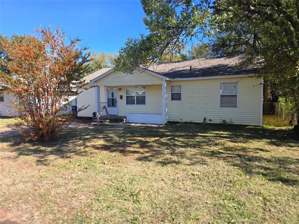 Photo 2 — 1307 Laverne Avenue, Shawnee, OK 74801
